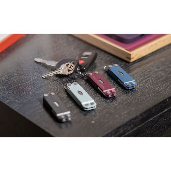 Компактный брелок-мультитул с ножницами LEATHERMAN Micra Navy (Multi-Tool)