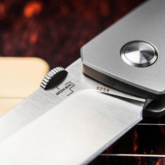 Нож складной BOKER Plus Conductor Carbon Fibre Titanium S35VN