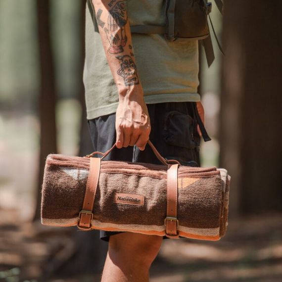 Одеяло шерстяное NATUREHIKE геометрический рисунок, 150х200см, хаки